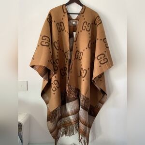Gucci Reversible GG Wool Cape